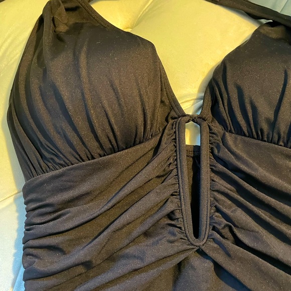 One piece black rushed bathing suit - Picture 2 of 10